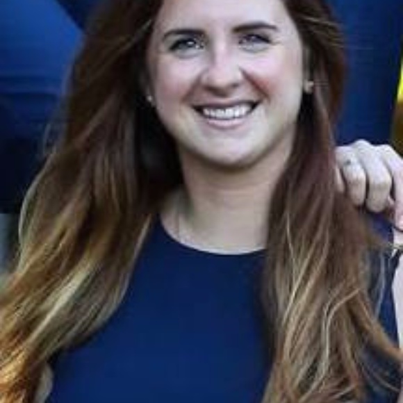 Meet your Posher, Dee - Picture 3 of 3